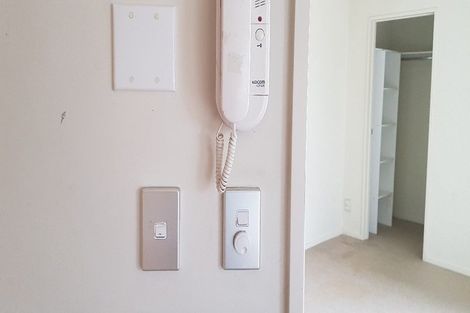 Photo of property in 5c/17 Crown Lynn Place, New Lynn, Auckland, 0600