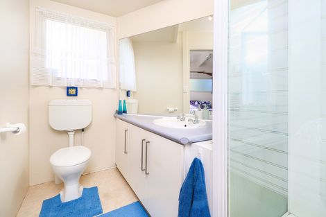 Photo of property in 80h Tirimoana Road, Te Atatu South, Auckland, 0602