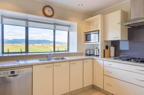 Photo of property in 58 Golf Road, Paraparaumu Beach, Paraparaumu, 5032