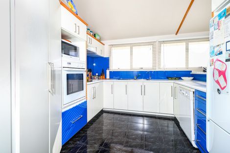 Photo of property in 80h Tirimoana Road, Te Atatu South, Auckland, 0602