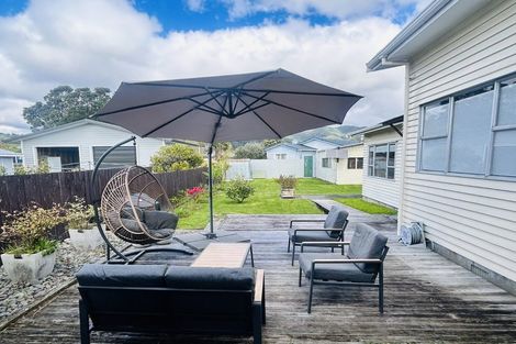 Photo of property in 18 Arawhata Road, Paraparaumu, 5032