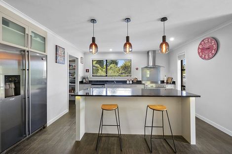 Photo of property in 4 Dunbar Place, Highlands Park, New Plymouth, 4312