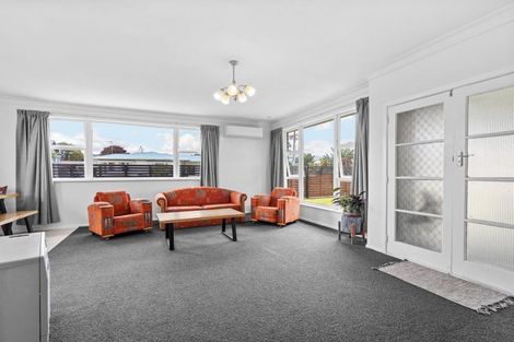 Photo of property in 587 Queen Street East, Levin, 5510