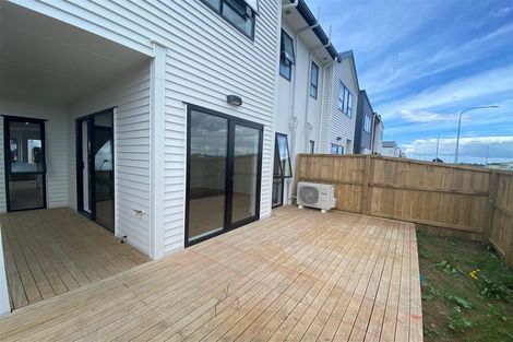 Photo of property in 9 Kairakau Street, Takanini, 2110