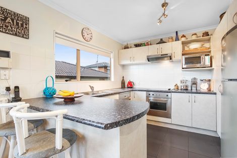Photo of property in 1 Shah Place, Glen Eden, Auckland, 0602