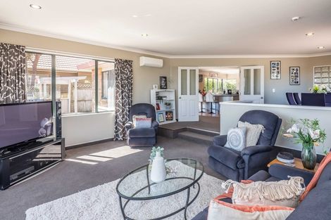 Photo of property in 18 Kotuku Drive, Paraparaumu Beach, Paraparaumu, 5032