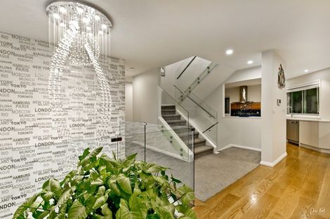 Photo of property in 13a Parr Terrace, Castor Bay, Auckland, 0620