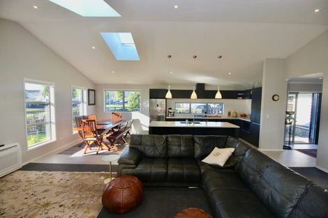 Photo of property in 2 Roseberry Place, Whitianga, 3510