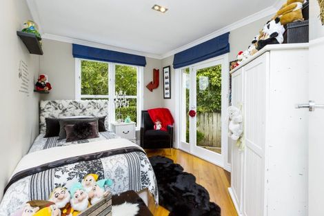 Photo of property in 385 Fergusson Drive, Heretaunga, Upper Hutt, 5018