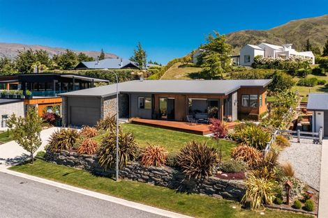 Photo of property in 8 Turnbull Crescent, Wanaka, 9305