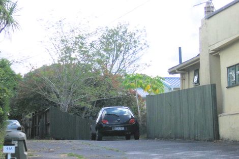 Photo of property in 1/39 Stottholm Road, Titirangi, Auckland, 0604