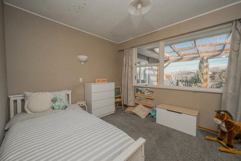 Photo of property in 18 Campbell Street, Alexandra, 9320