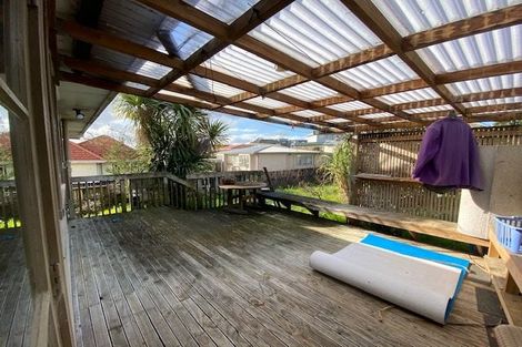 Photo of property in 7 Sheehan Road, Te Atatu South, Auckland, 0610