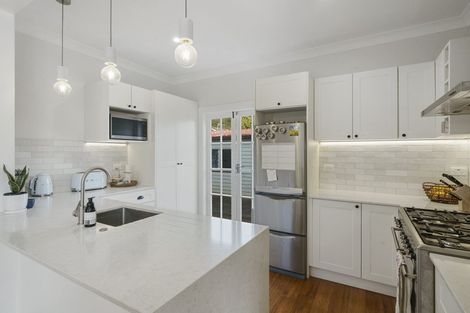 Photo of property in 14 Norton Park Avenue, Fairfield, Lower Hutt, 5011