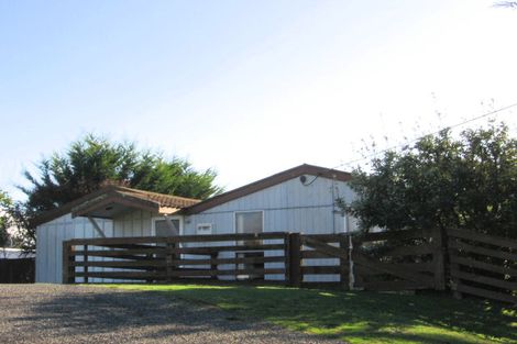 Photo of property in 3 Field Way, Waikanae Beach, Waikanae, 5036