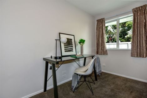 Photo of property in 33 Palmers Road, New Brighton, Christchurch, 8083