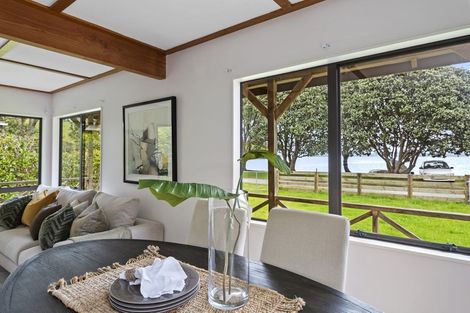 Photo of property in 80 Clinton Road, Tawharanui Peninsula, Matakana, 0986