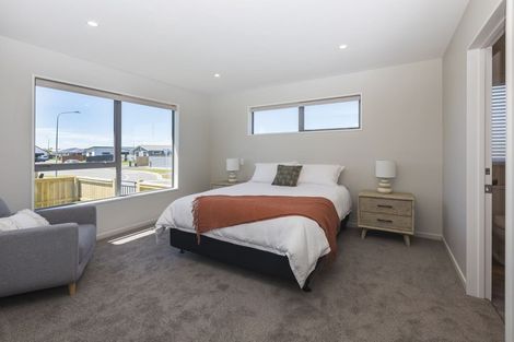 Photo of property in 19 Kingsbridge West, Burwood, Christchurch, 8083