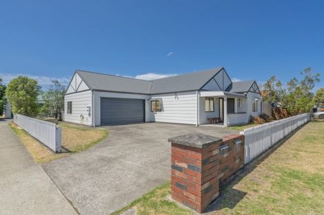 Photo of property in 5 Cholmondeley Crescent, Whitianga, 3510