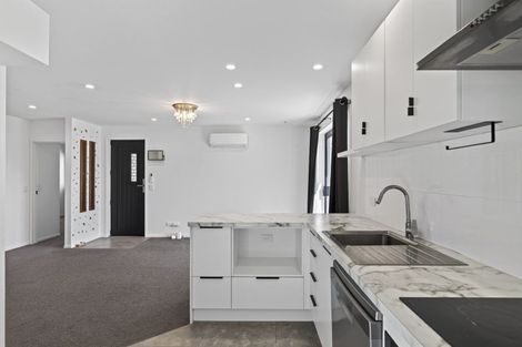 Photo of property in 6b Clerke Place, Marfell, New Plymouth, 4310