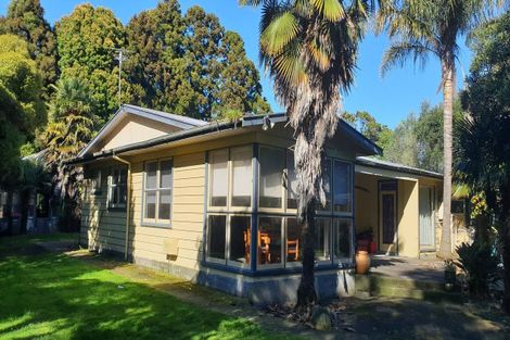 Photo of property in 1252 Devon Road, Sentry Hill, New Plymouth, 4373