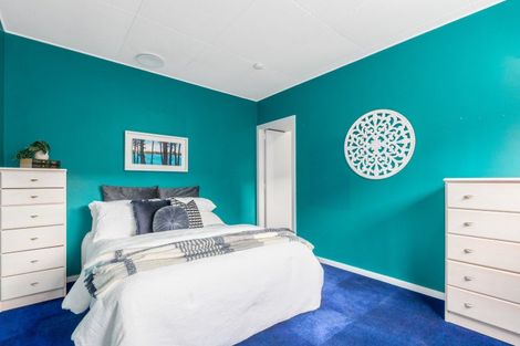 Photo of property in 12 Whiorau Grove, Lowry Bay, Lower Hutt, 5013