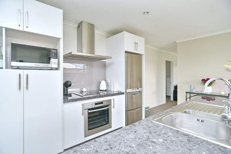 Photo of property in 15 Sequoia Way, Rangiora, 7400