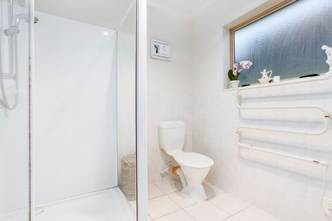 Photo of property in 1 Shah Place, Glen Eden, Auckland, 0602