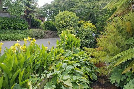 Photo of property in 42 Guildford Drive, Paraparaumu, 5032