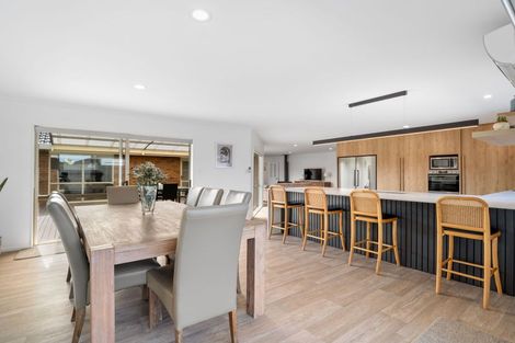 Photo of property in 6 Madeira Close, Papamoa Beach, Papamoa, 3118