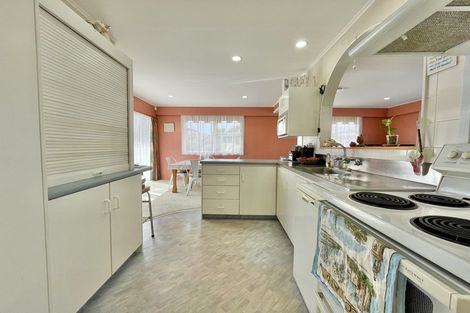 Photo of property in 10 Ruru Place, Tokoroa, 3420