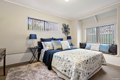 Photo of property in 46 Hobsonville Road, West Harbour, Auckland, 0618