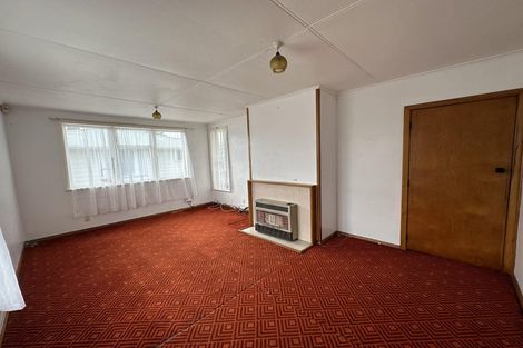 Photo of property in 11 Hinemoa Street, Levin, 5510