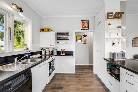 Photo of property in 17 Argyle Avenue, Levin, 5510