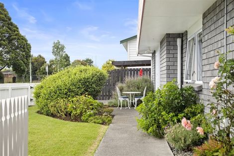 Photo of property in 2 Childs Avenue, Pukekohe, 2120