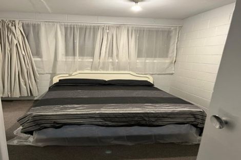 Photo of property in 3o Mountain Road, Mount Wellington, Auckland, 1060