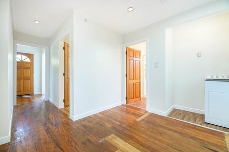 Photo of property in 36 Woodside Road, Massey, Auckland, 0614