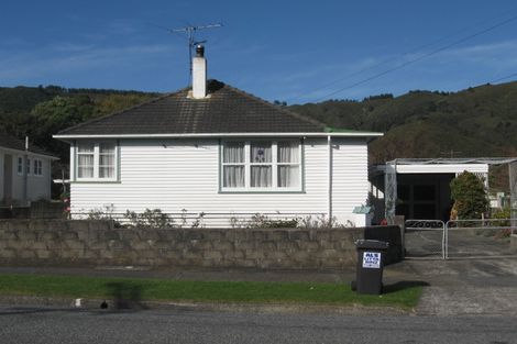 Photo of property in 30 Fleet Street, Naenae, Lower Hutt, 5011