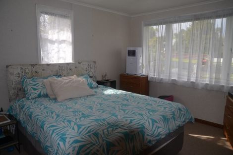 Photo of property in 13 Newington Road, Henderson, Auckland, 0612
