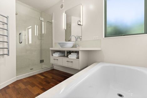 Photo of property in 12 Laing Cove, Havelock North, 4130