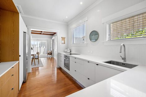 Photo of property in 26 Mclean Street, Strandon, New Plymouth, 4312