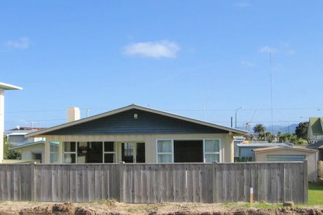 Photo of property in 20 Karewa Parade, Papamoa Beach, Papamoa, 3118