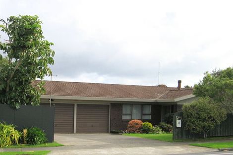 Photo of property in 63 Botany Road, Botany Downs, Auckland, 2010
