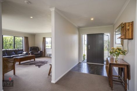 Photo of property in 135 Hansens Line, Newbury, Palmerston North, 4475
