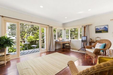 Photo of property in 19a Old Lake Road, Narrow Neck, Auckland, 0624