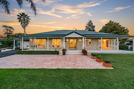 Photo of property in 154 Awa Road, Kumeu, 0891