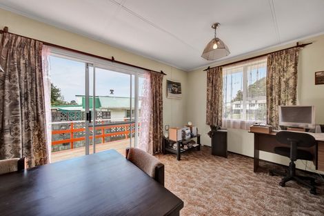 Photo of property in 14a Brixham Place, Merrilands, New Plymouth, 4312