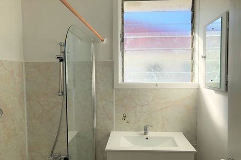 Photo of property in 32 Barbary Avenue, Kelston, Auckland, 0602