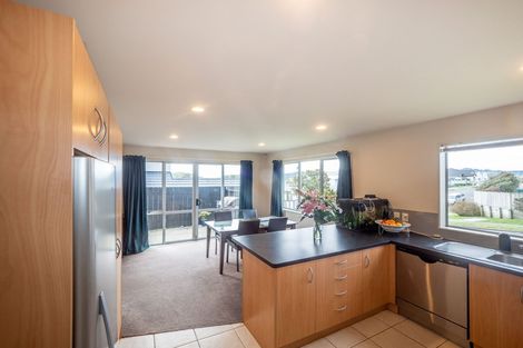 Photo of property in 52 Erlestoke Crescent, Churton Park, Wellington, 6037