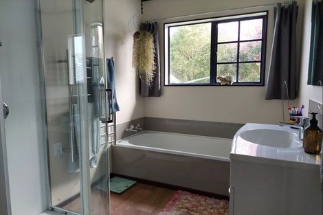 Photo of property in 33 Railway Terrace, Ohau, Levin, 5570